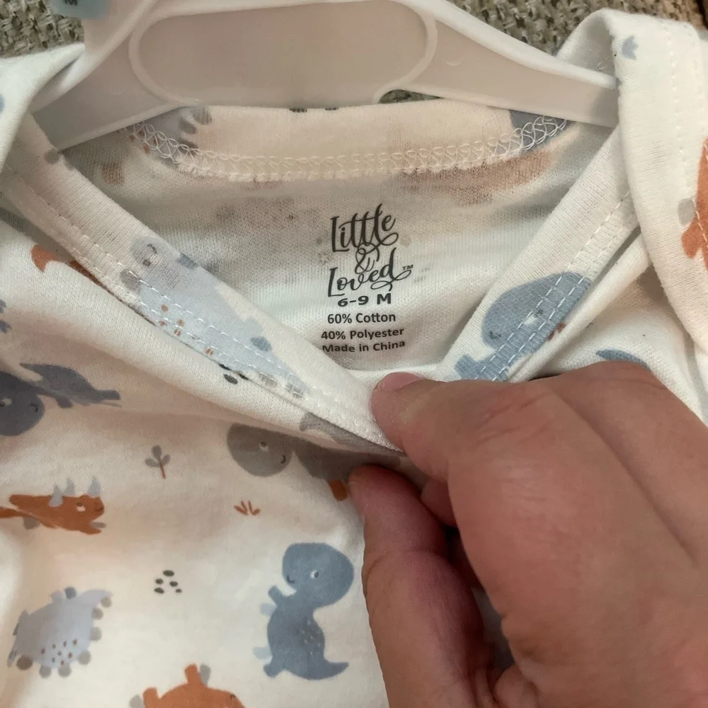 Little and Loved Baby Long Sleeve Cute Dinosaur Print Bodysuit Set size 6/9M-NWT